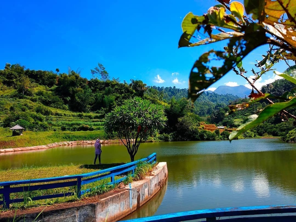Pemandangan Desa Cigalontang